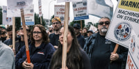 Image: Striking Boeing workers